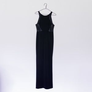 Black Sleeveless Floor-Length Gown